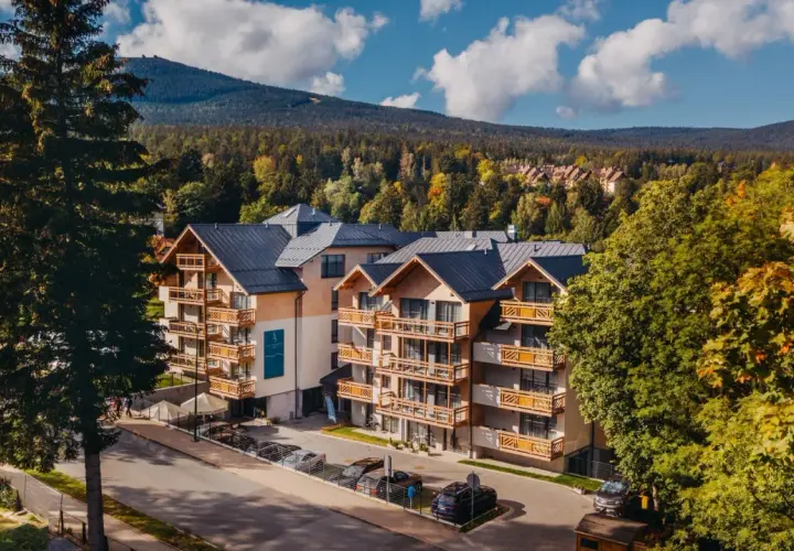 Czym się różni aparthotel od hotelu? Kluczowe różnice, które musisz znać