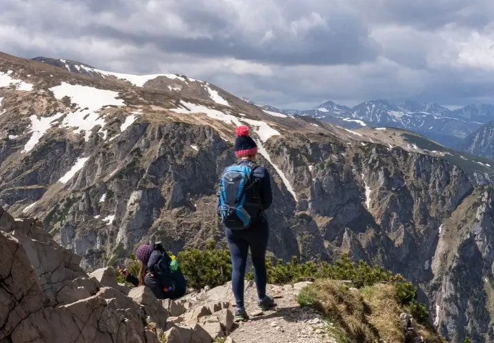 Gdzie leży Giewont? Odkryj jego tajemnice i znaczenie w Tatrach
