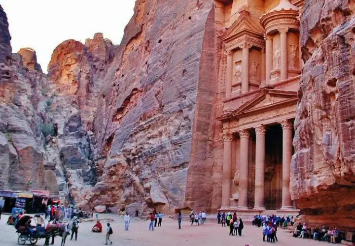 Najlepsze atrakcje turystyczne w Jordanii, które musisz zobaczyć